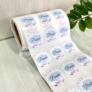 Adesivo de Papel Couche em Bobina Adesivo de Papel Couche - Cola Acrílica Formato mínimo 2x2 cm - Máximo 30x33 cm Colorido frente 4x0 Sem revestimentos Meio corte personalizado 